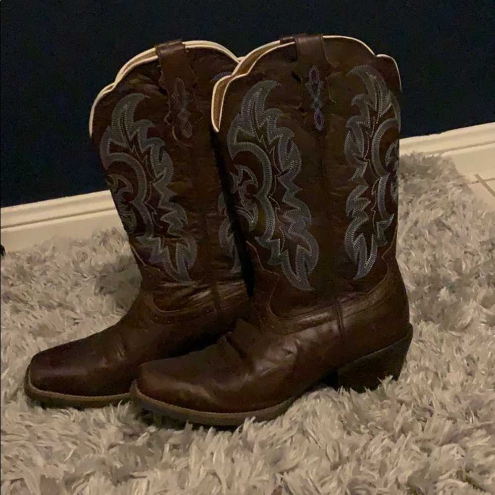 Justin’s women’s cowboy boots